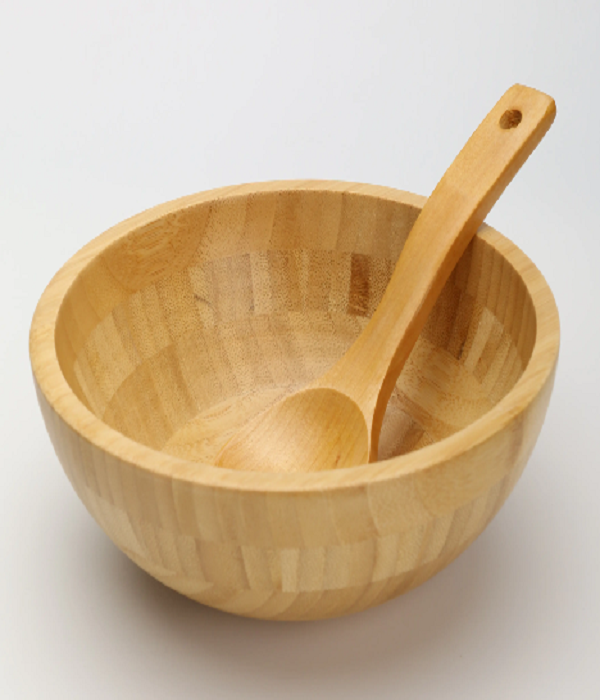 Hvordan opptrer utformingen og funksjonen til salatskålens runde bunnen når det gjelder allsidighet?